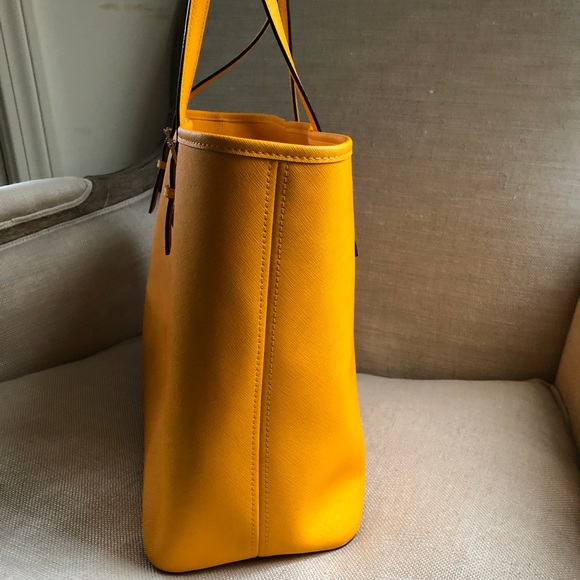 Michael Kors Shoulder Tote Saffiano Yellow Jet Set - Picture 4 of 8